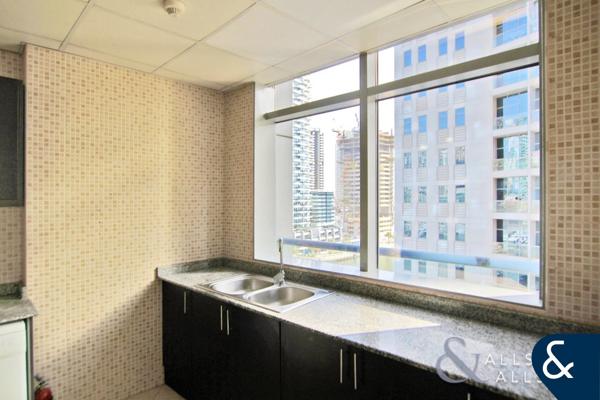 2 Bed + M | Unfurnished | Vacant April 1st